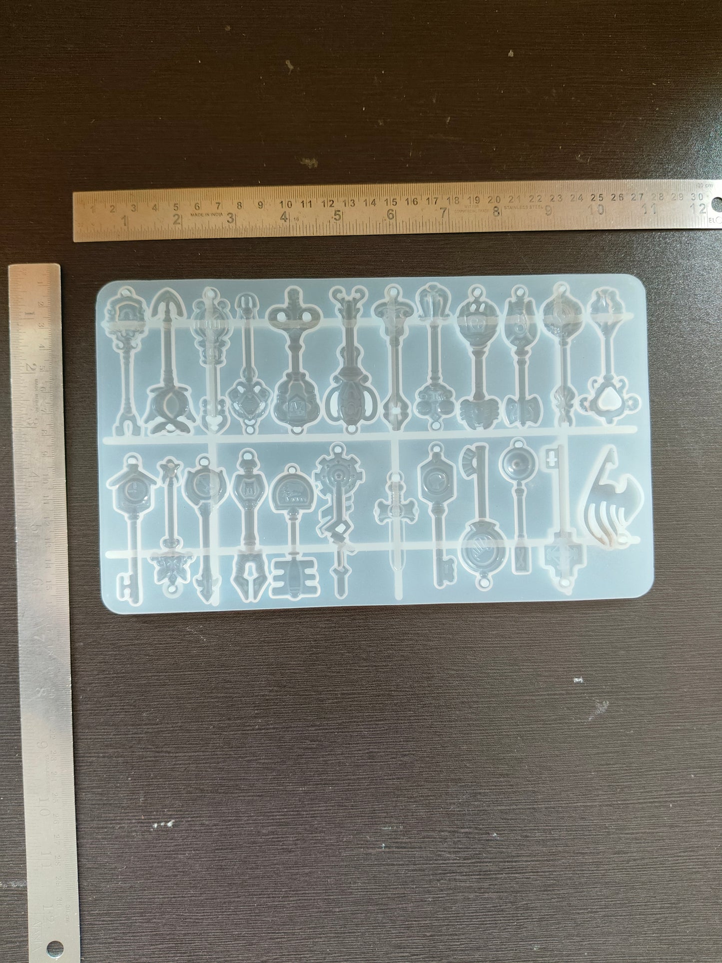 24 cavity key shape mould