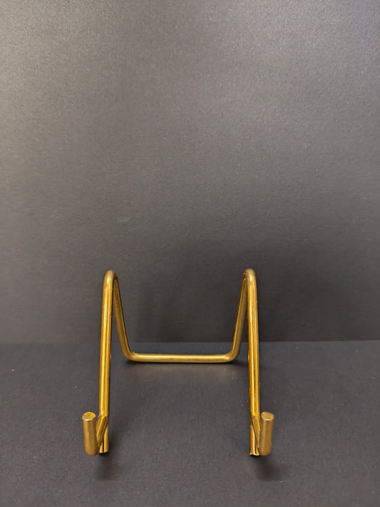 Non foldable metal stand