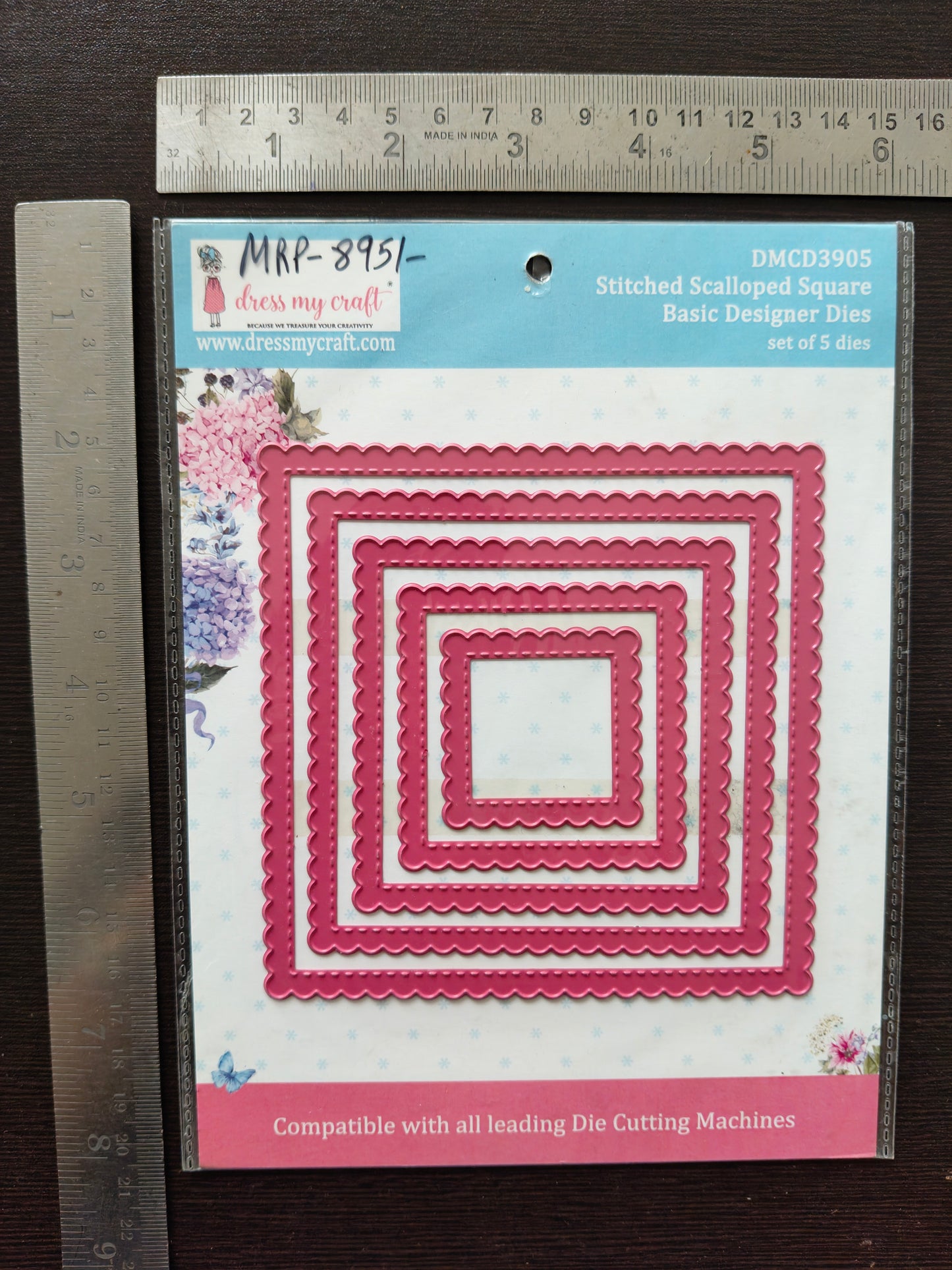 Stitched Saclloped Square Dies DMCD 3905