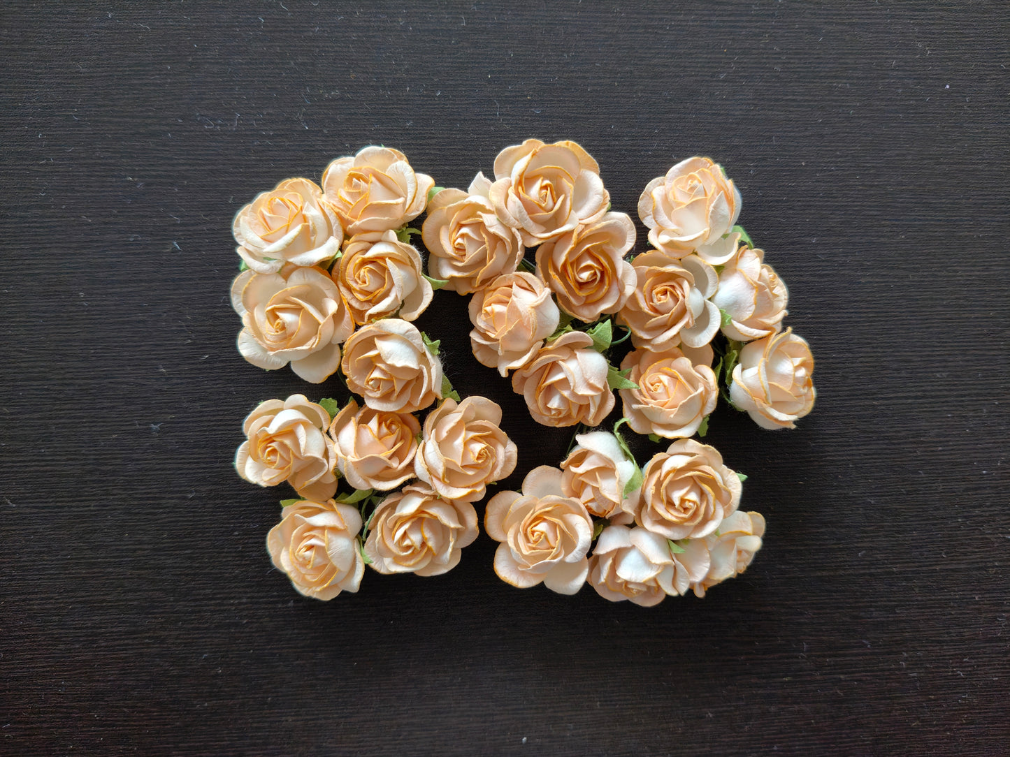 MF011- 35mm Mulberry roses