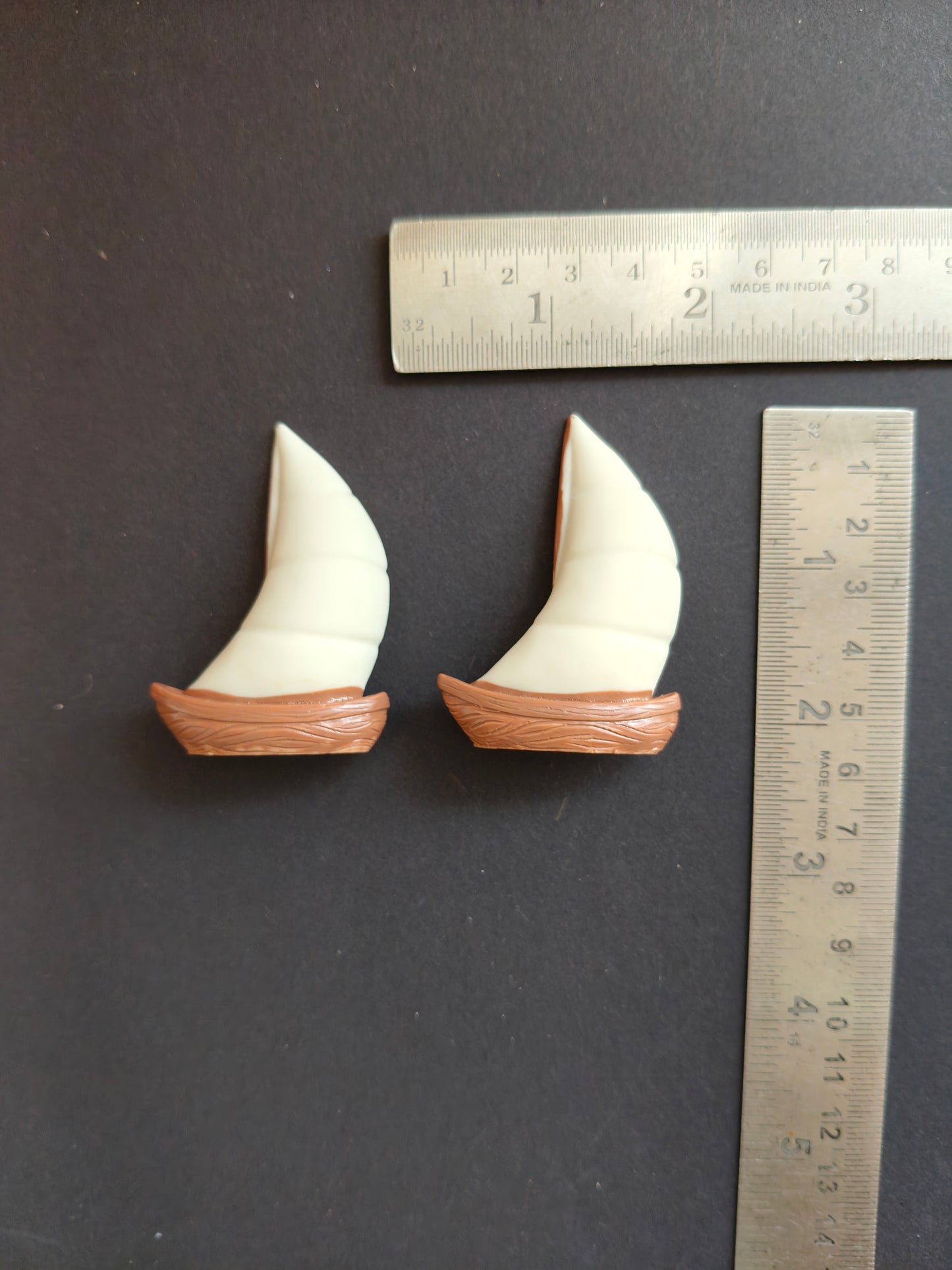 MN216- Boat miniature 2