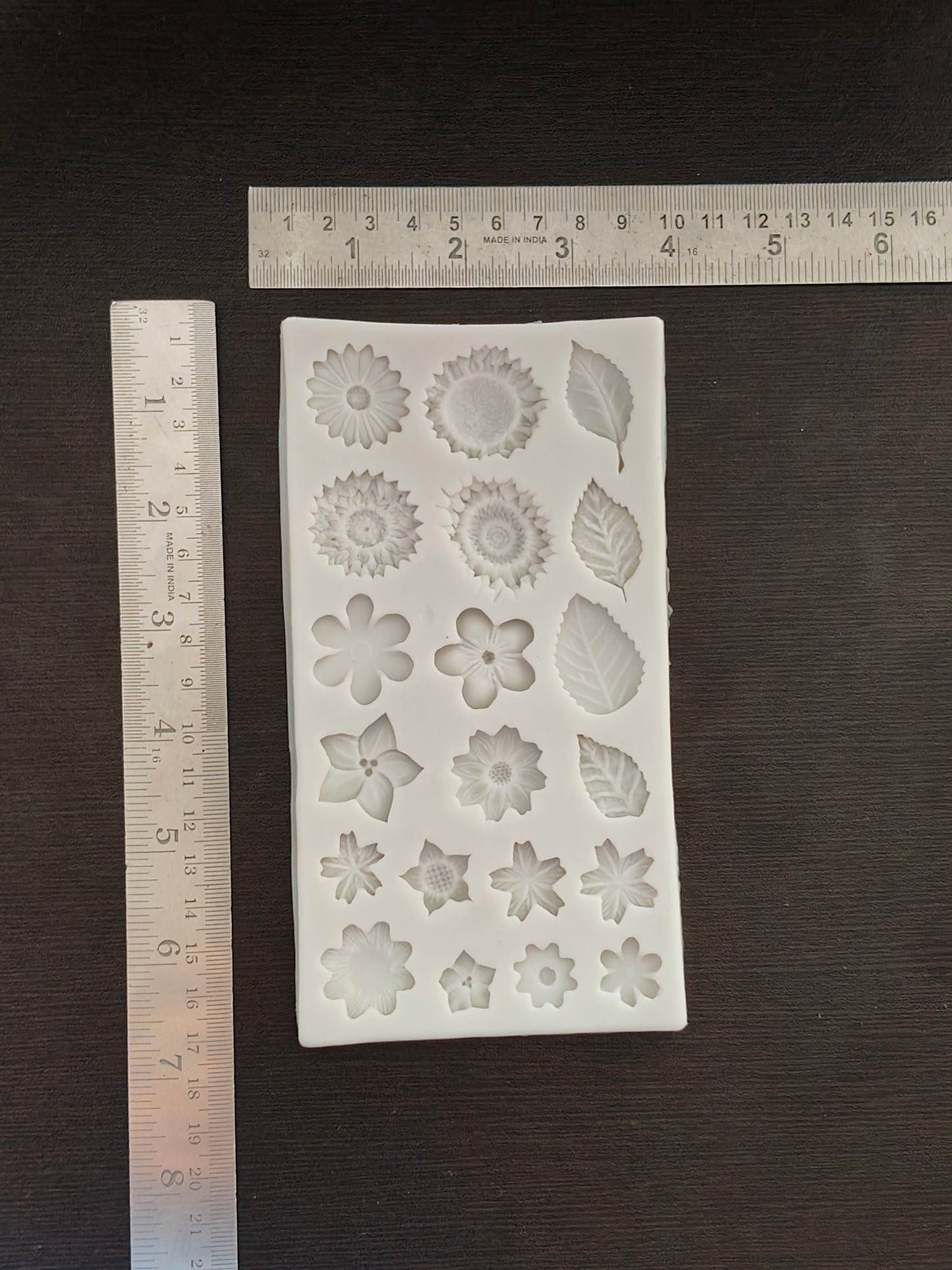 Multi cavity flower and leaf mould