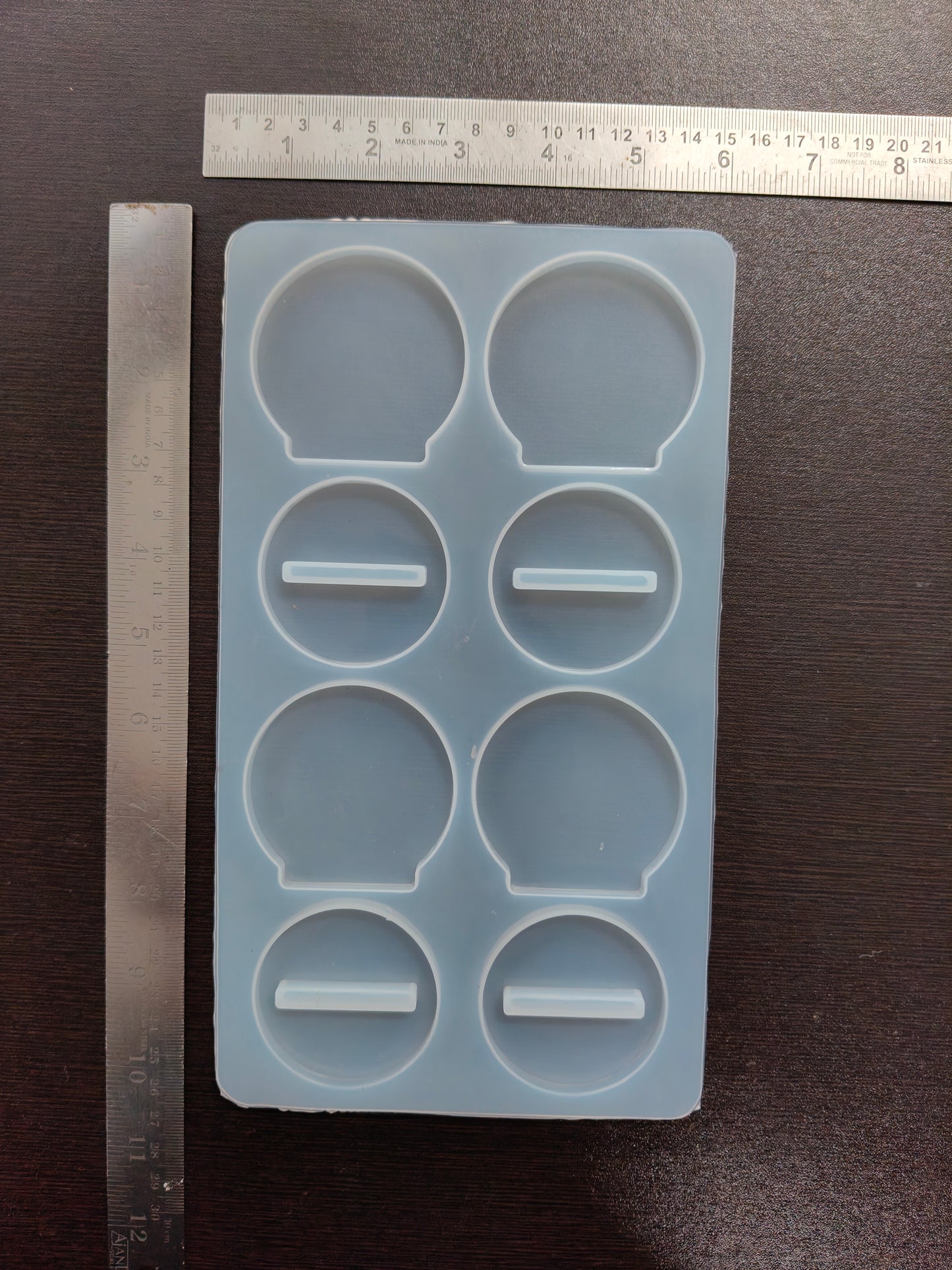 4 Cavity Round Stand Mould