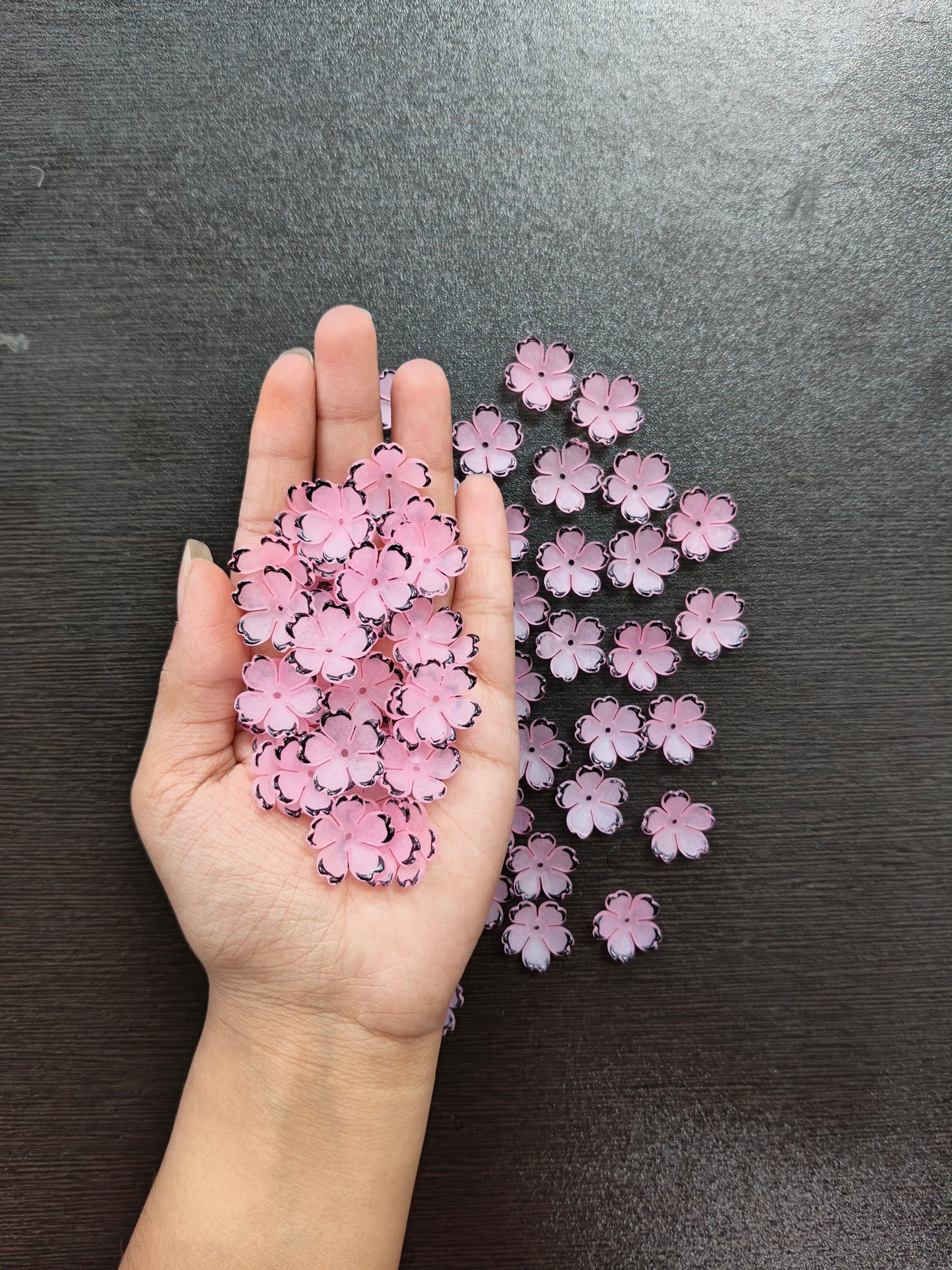 Small flower Leaves with Self border