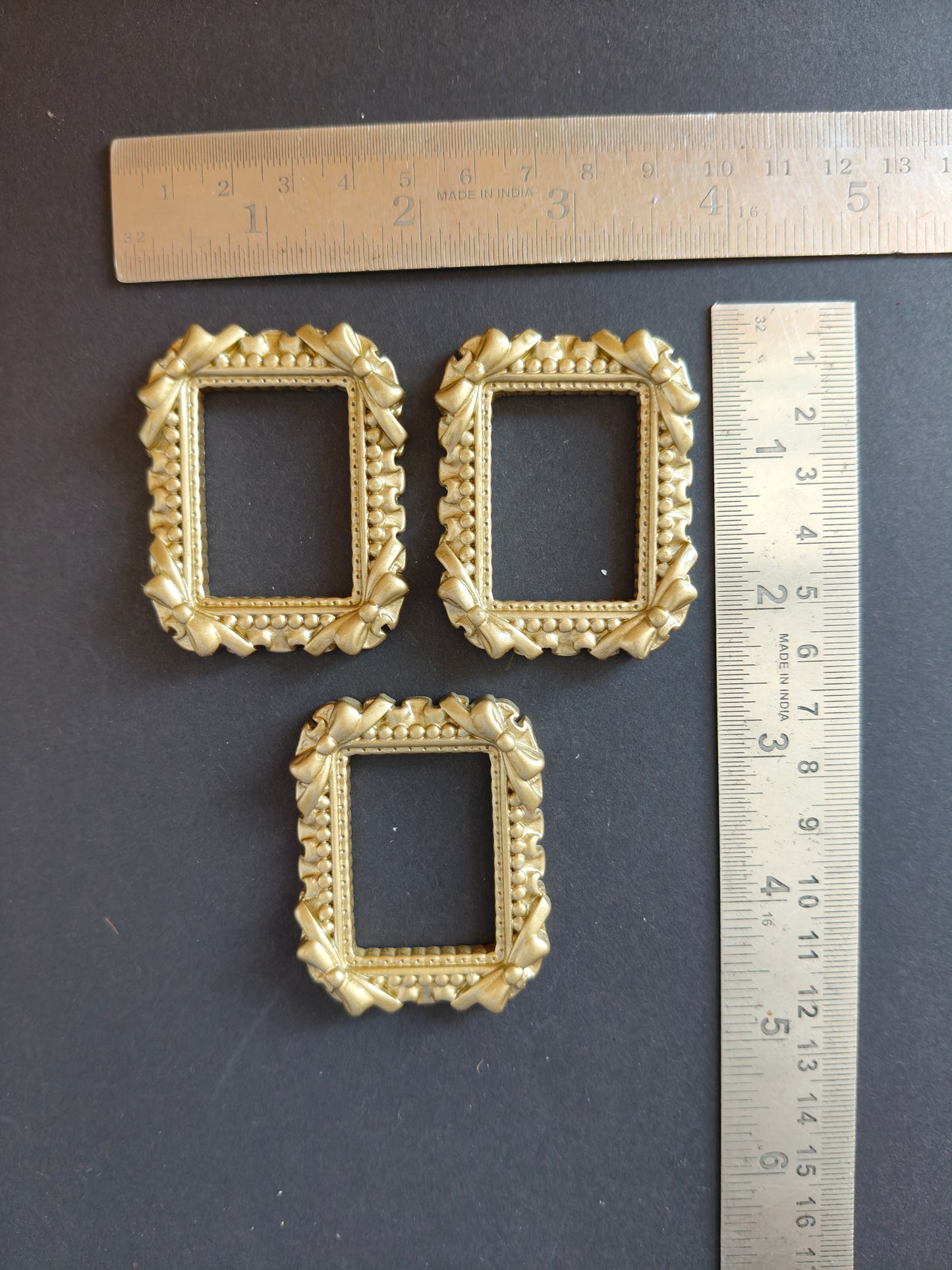 MN105- Rectangle frame miniature