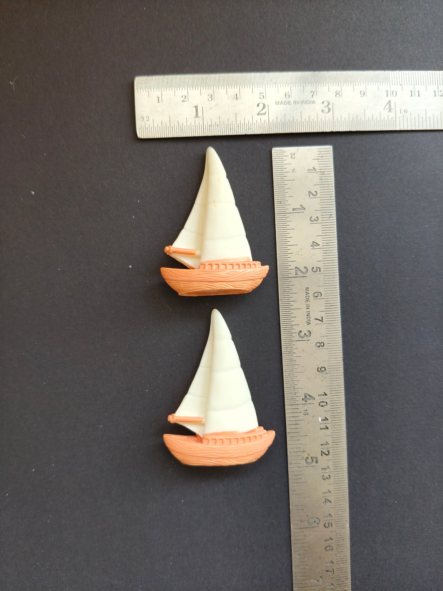 MN215- Boat miniature 1