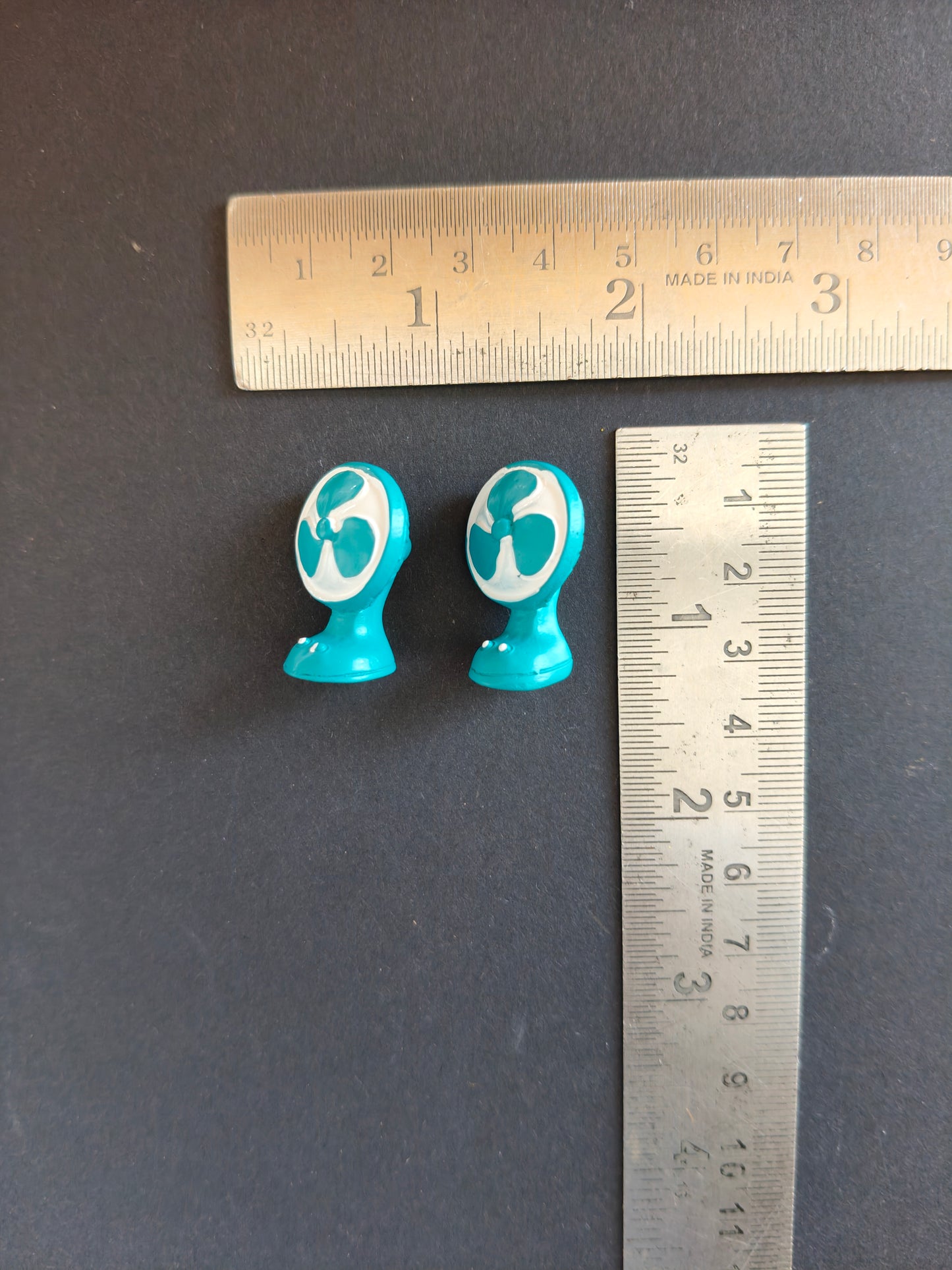 MN306- Table Fan miniature