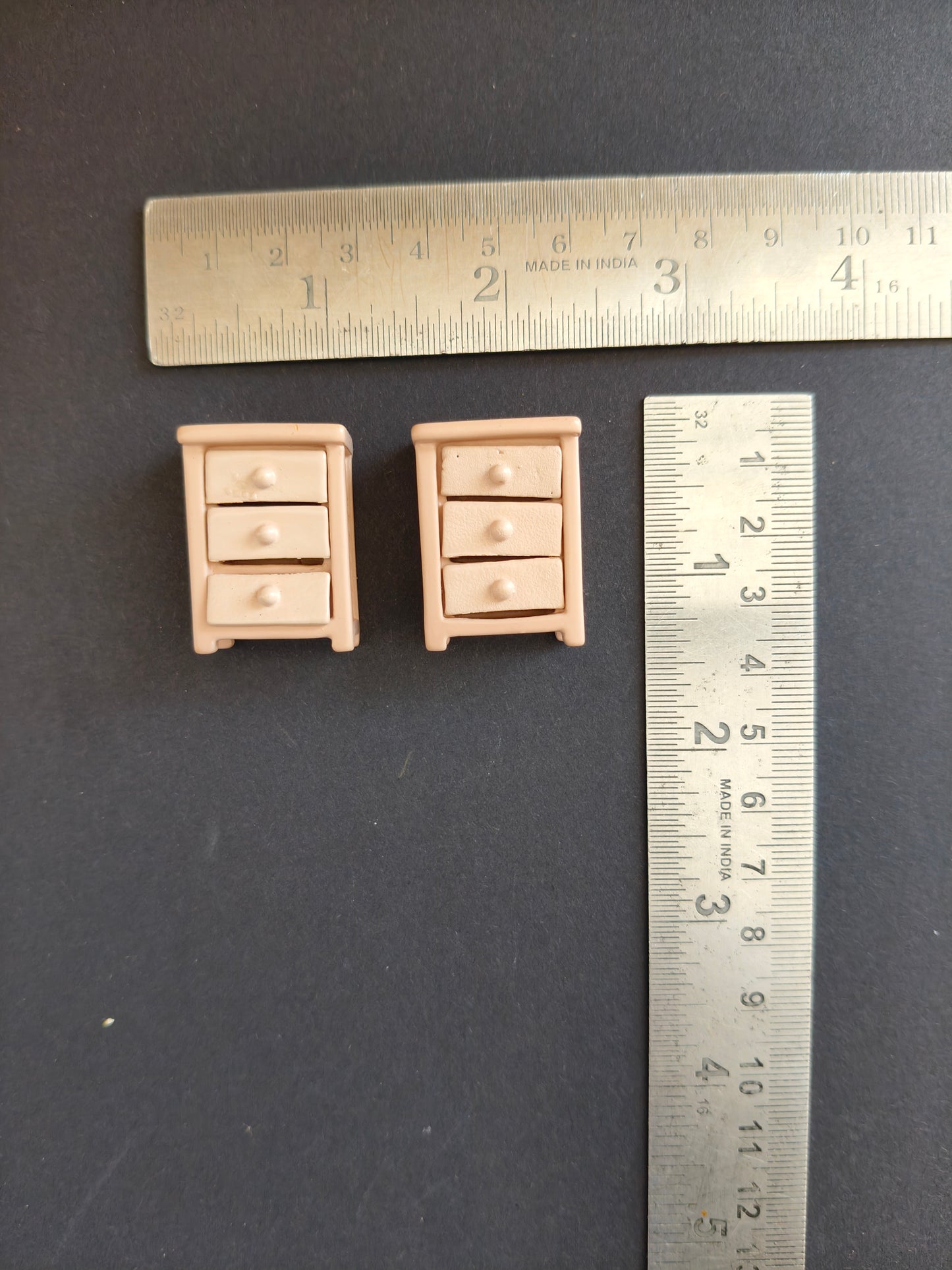 MN312- Drawer miniature
