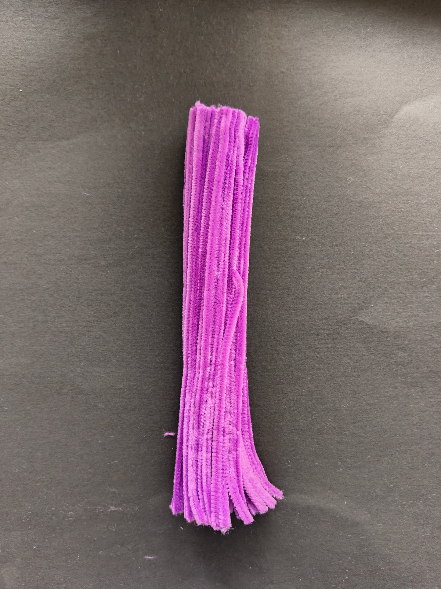 PC13-Mauve Pipe Cleaner