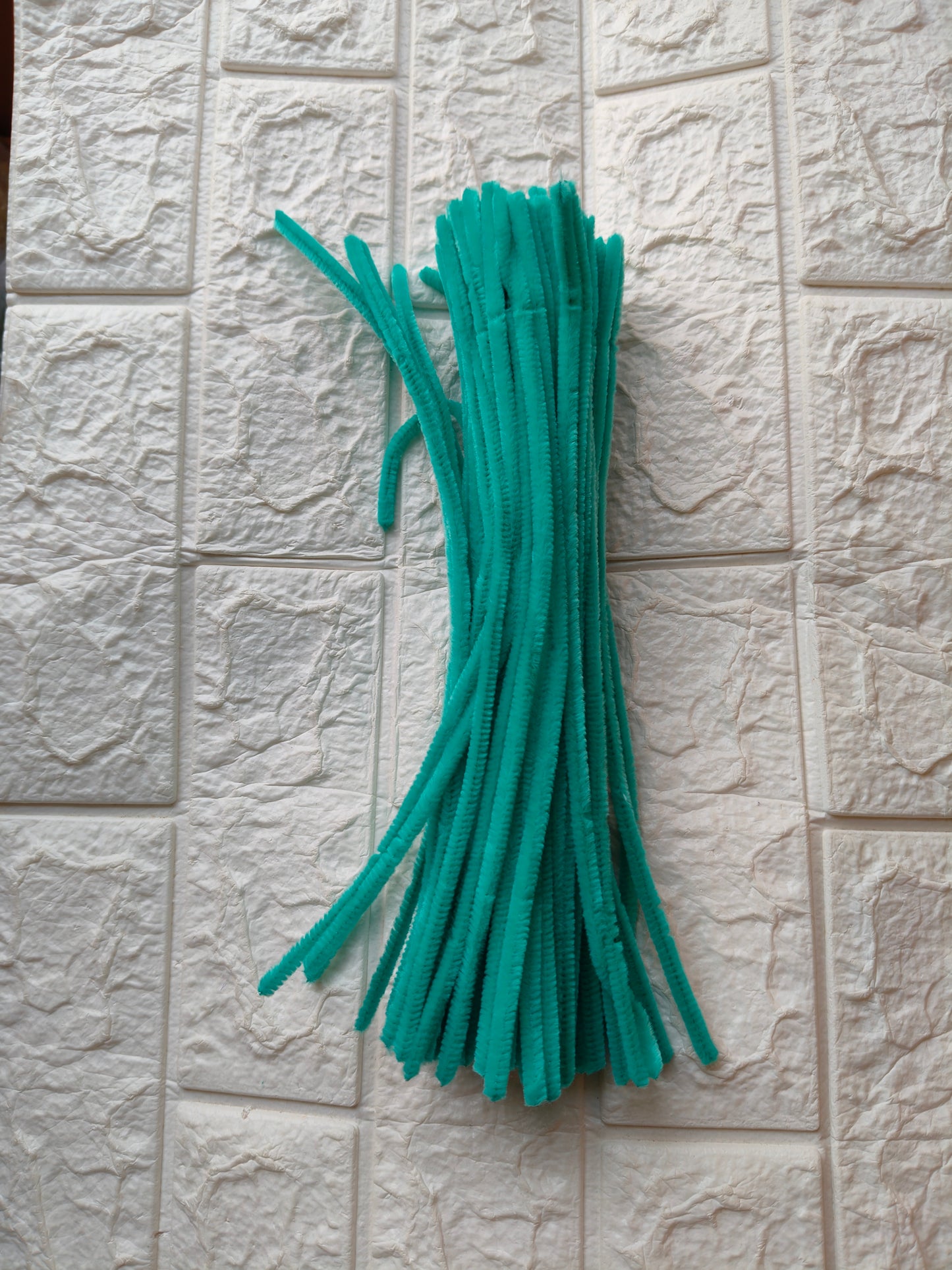 PC39-Aqua Green Pipe Cleaner